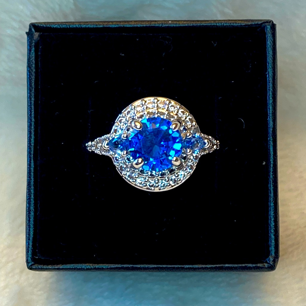 Staring At You 25$